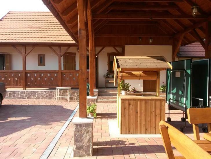 Martonyi Erdoszeli Vendeghaz Hotel Exterior foto